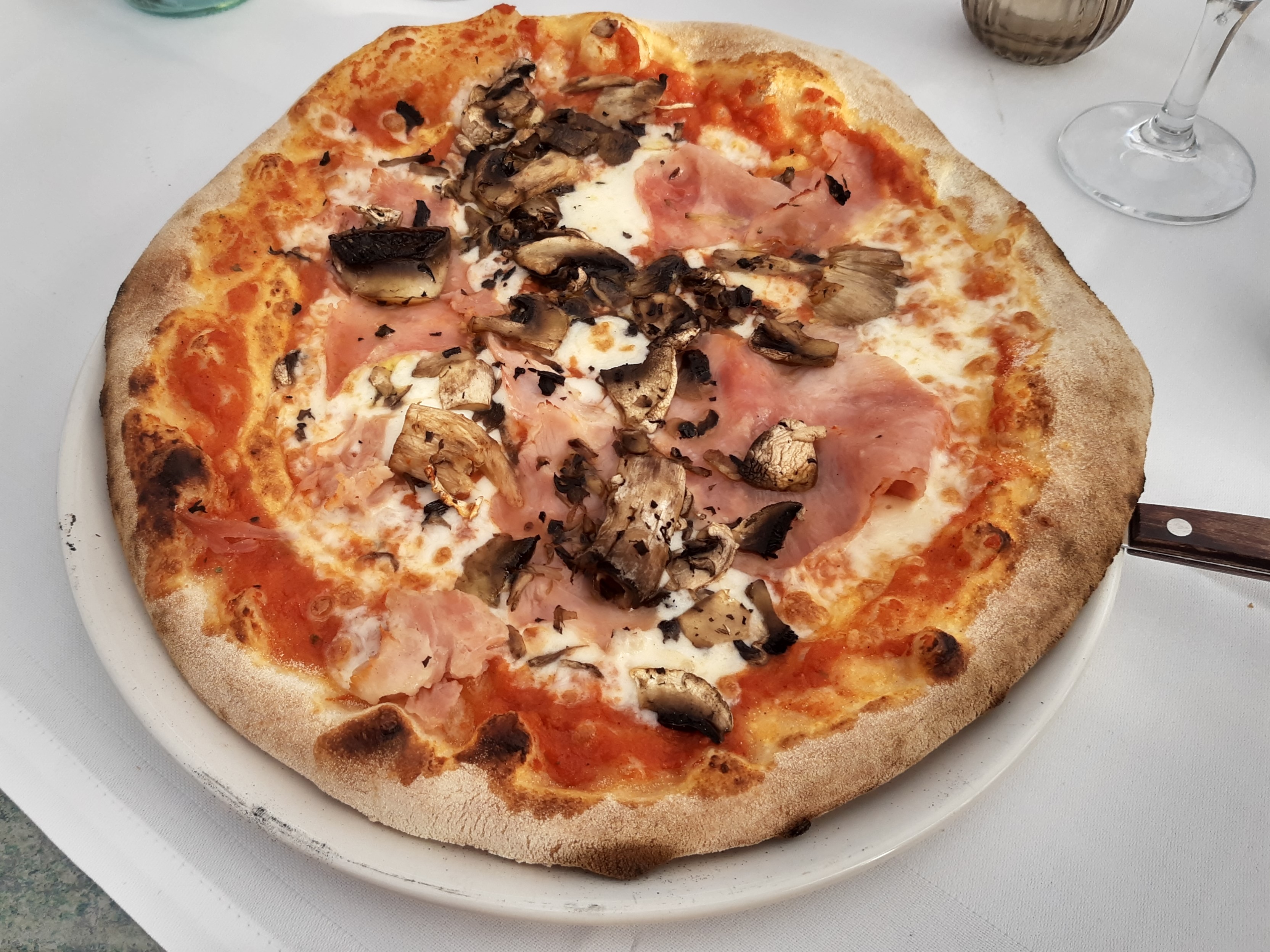 Prosciutto e Funghi